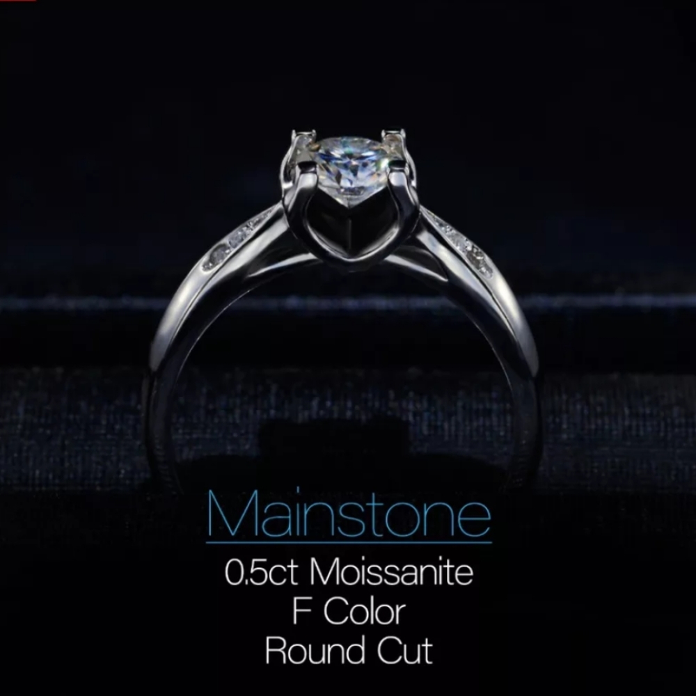 Moissanite 💍